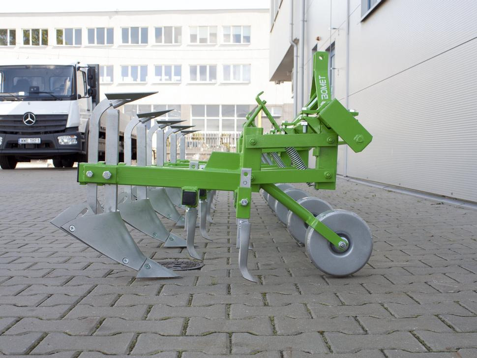 Ny Maskine til jordbearbejdning Bomet Jäthacke-Häufler / Hoe ridger / Butteuse / Rincalzatore assolcatore / Полольник-окучник / Obsypnik: billede 7 Ny Maskine til jordbearbejdning Bomet Jäthacke-Häufler / Hoe ridger / Butteuse / Rincalzatore assolcatore / Полольник-окучник / Obsypnik: billede 7