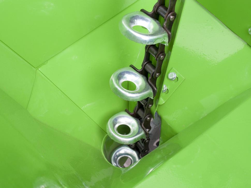 Bomet Kartoffelpflanzmaschine / Potato planter / Planteuse de pomme de terre / Piantapatate / Sadzarka ziemniaków - Kartoffellægger: billede 5 Bomet Kartoffelpflanzmaschine / Potato planter / Planteuse de pomme de terre / Piantapatate / Sadzarka ziemniaków - Kartoffellægger: billede 5