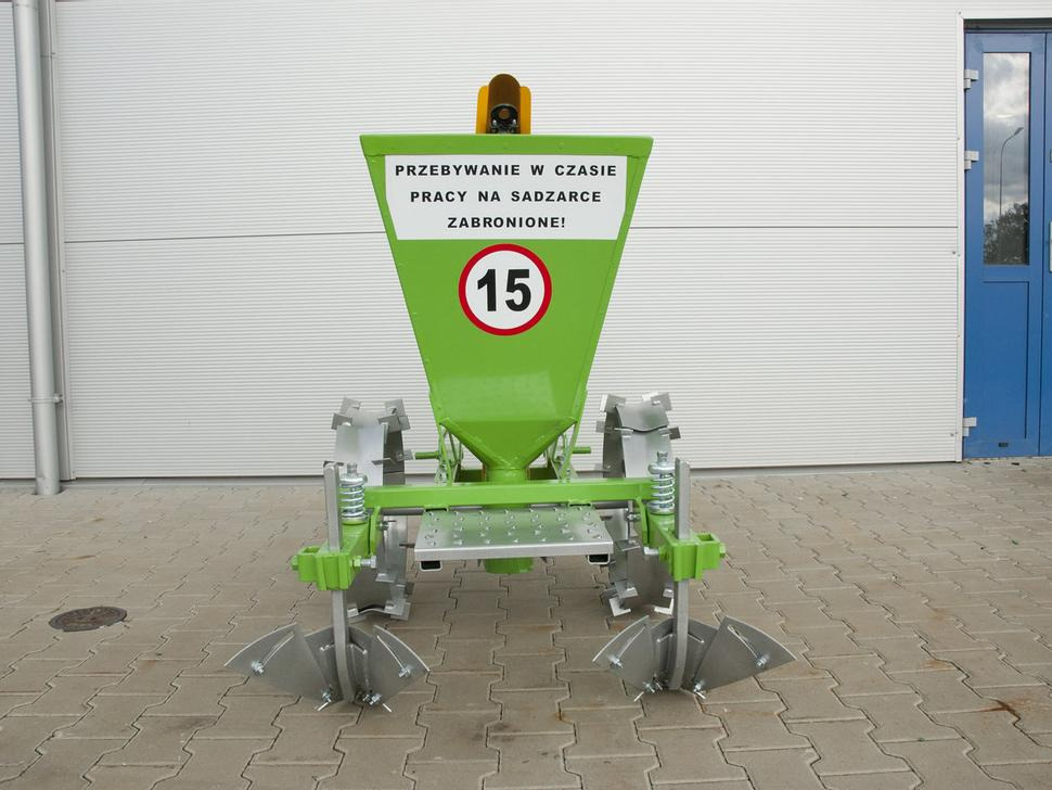 Bomet Kartoffelpflanzmaschine / Potato planter / Planteuse de pomme de terre / Piantapatate / Sadzarka ziemniaków - Kartoffellægger: billede 2 Bomet Kartoffelpflanzmaschine / Potato planter / Planteuse de pomme de terre / Piantapatate / Sadzarka ziemniaków - Kartoffellægger: billede 2
