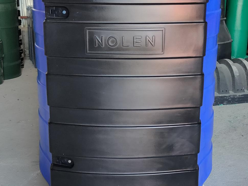 DC AdBlue-Behälter / AdBlue tank / Cuve à AdBlue / Serbatoio / Depósito / Бак для AdBlue / Zbiornik AdBlue 1500 l - Lagertank: billede 5 DC AdBlue-Behälter / AdBlue tank / Cuve à AdBlue / Serbatoio / Depósito / Бак для AdBlue / Zbiornik AdBlue 1500 l - Lagertank: billede 5