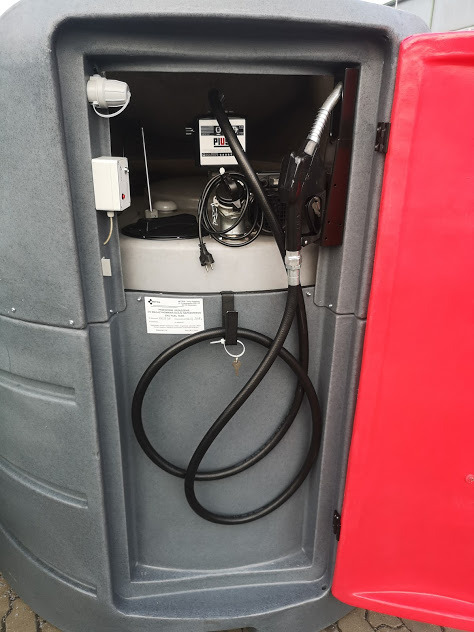 DC Dieseltank / Double-walled fuel tank for diesel fuel / Cuve à gasoil / Sebatoio gasolio / Бак для дизельного топлива / Zbiornik 2500 l - Lagertank: billede 3 DC Dieseltank / Double-walled fuel tank for diesel fuel / Cuve à gasoil / Sebatoio gasolio / Бак для дизельного топлива / Zbiornik 2500 l - Lagertank: billede 3