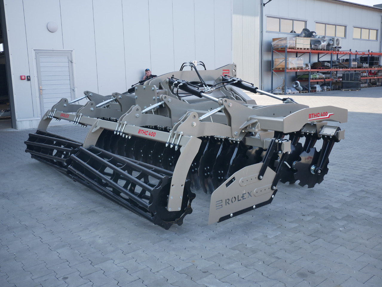 ROLEX Hydraulische Scheibenegge / Hydraulic discs harrow / Dechaumeur à disques / Erpice a dischi / Grada de discos hidráulica plegable pesada / Гидравлическая дисковая борона тяжёлая / Brona talerzowa hydr - Tallerkenharve: billede 5 ROLEX Hydraulische Scheibenegge / Hydraulic discs harrow / Dechaumeur à disques / Erpice a dischi / Grada de discos hidráulica plegable pesada / Гидравлическая дисковая борона тяжёлая / Brona talerzowa hydr - Tallerkenharve: billede 5