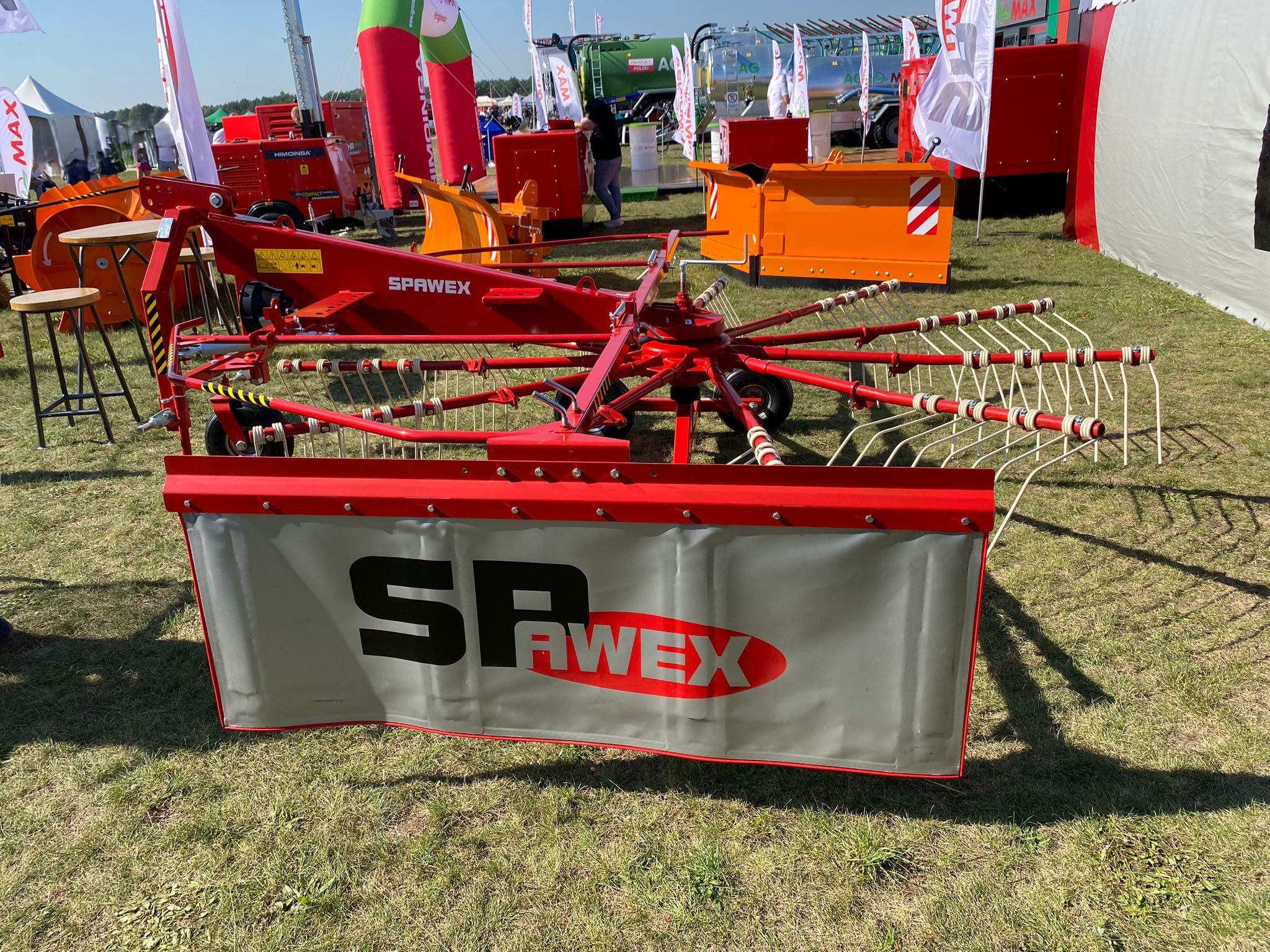 Spawex Kreiselschwader / Rake / Andaineur / Rastrillo / Rastrello / Zgrabiarka 4,5 m - Høvender: billede 4 Spawex Kreiselschwader / Rake / Andaineur / Rastrillo / Rastrello / Zgrabiarka 4,5 m - Høvender: billede 4