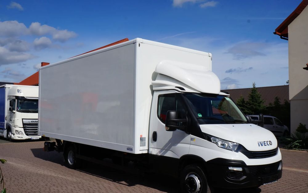 Iveco DAILY 72c18 Automat HI-MATIC Kontener 6 m 74 tys km STAN NOWY - Lastbil varevogn: billede 1 Iveco DAILY 72c18 Automat HI-MATIC Kontener 6 m 74 tys km STAN NOWY - Lastbil varevogn: billede 1