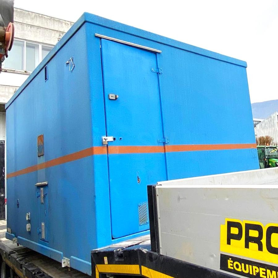 CABANE DE CHANTIER SUR BERCE AMPLIROLL - Skur container: billede 4 CABANE DE CHANTIER SUR BERCE AMPLIROLL - Skur container: billede 4