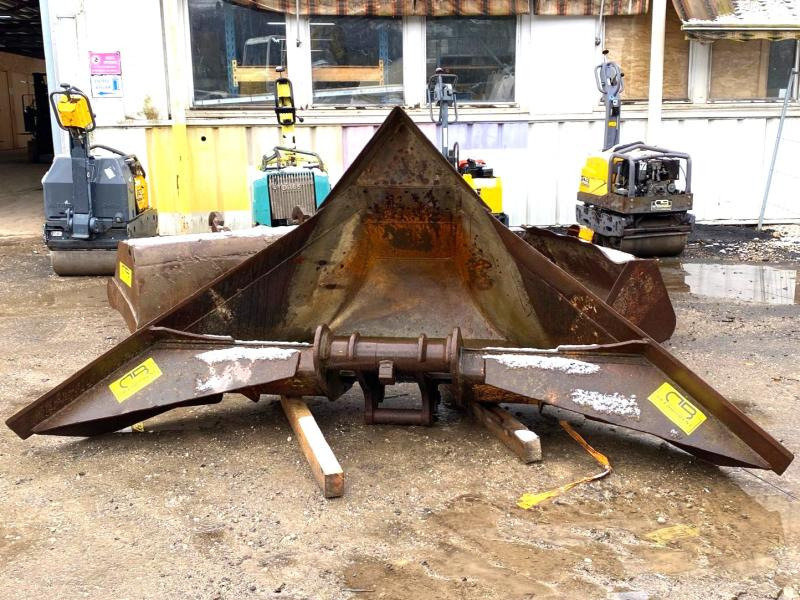 Godet trapèze attache Morin M6 - Skovl til gravemaskine: billede 2 Godet trapèze attache Morin M6 - Skovl til gravemaskine: billede 2