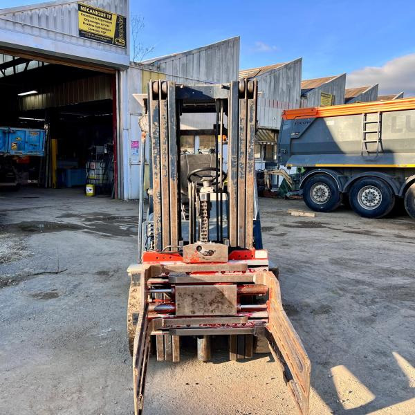 KOMATSU Chariot élévateur à gaz FG25T-11E (AVEC PINCE) - Gas gaffeltruck: billede 5 KOMATSU Chariot élévateur à gaz FG25T-11E (AVEC PINCE) - Gas gaffeltruck: billede 5