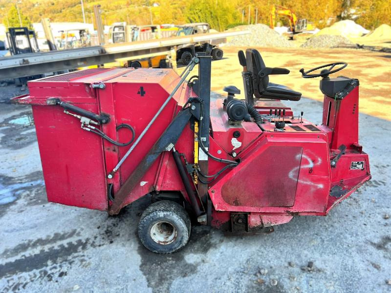 YNO 135-3 VEH Balayeuse diesel - Fejebil: billede 3 YNO 135-3 VEH Balayeuse diesel - Fejebil: billede 3