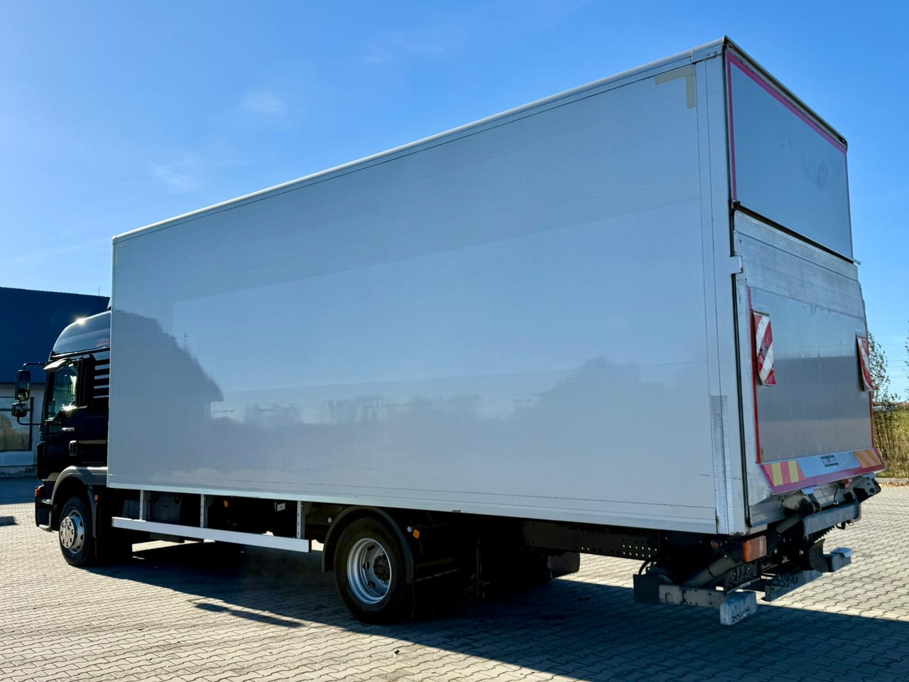 MAN TGM 12.290 / TGL / KONTENER / WINDA / 18 EUROPALET / SYPIALKA / - Lastbil varevogn: billede 5 MAN TGM 12.290 / TGL / KONTENER / WINDA / 18 EUROPALET / SYPIALKA / - Lastbil varevogn: billede 5