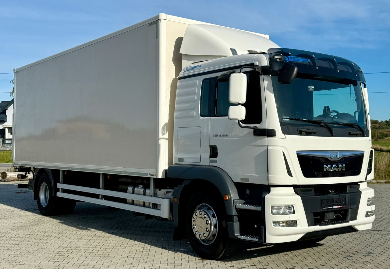 MAN TGM 18.290 / KONTENER / WINDA / 18 PALET / SYPIALKA / AUTOMAT / EURO 6 / 9 260 KG ŁADOWNOŚCI - Lastbil varevogn: billede 1 MAN TGM 18.290 / KONTENER / WINDA / 18 PALET / SYPIALKA / AUTOMAT / EURO 6 / 9 260 KG ŁADOWNOŚCI - Lastbil varevogn: billede 1