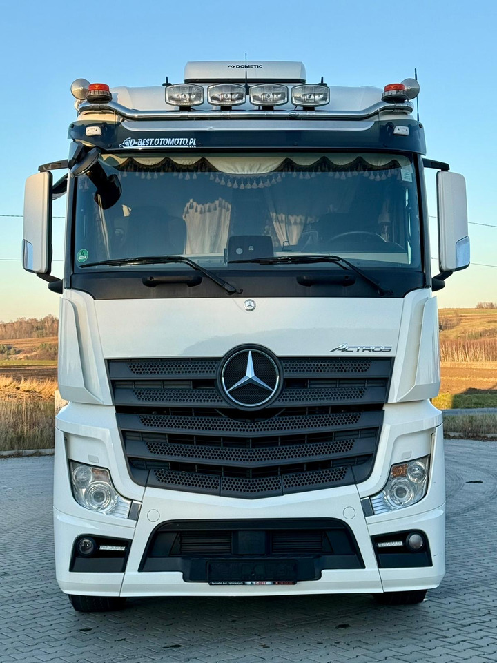 Kølevogn lastbil MERCEDES-BENZ ACTROS 1840 / CHŁODNIA / WINDA / 15 EUROPALET / 6.10 M DŁUGOŚCI / DUŻA KABINA / AUTOMAT / SPROWADZONY / SERWISOWANY / EURO 6: billede 13 Kølevogn lastbil MERCEDES-BENZ ACTROS 1840 / CHŁODNIA / WINDA / 15 EUROPALET / 6.10 M DŁUGOŚCI / DUŻA KABINA / AUTOMAT / SPROWADZONY / SERWISOWANY / EURO 6: billede 13