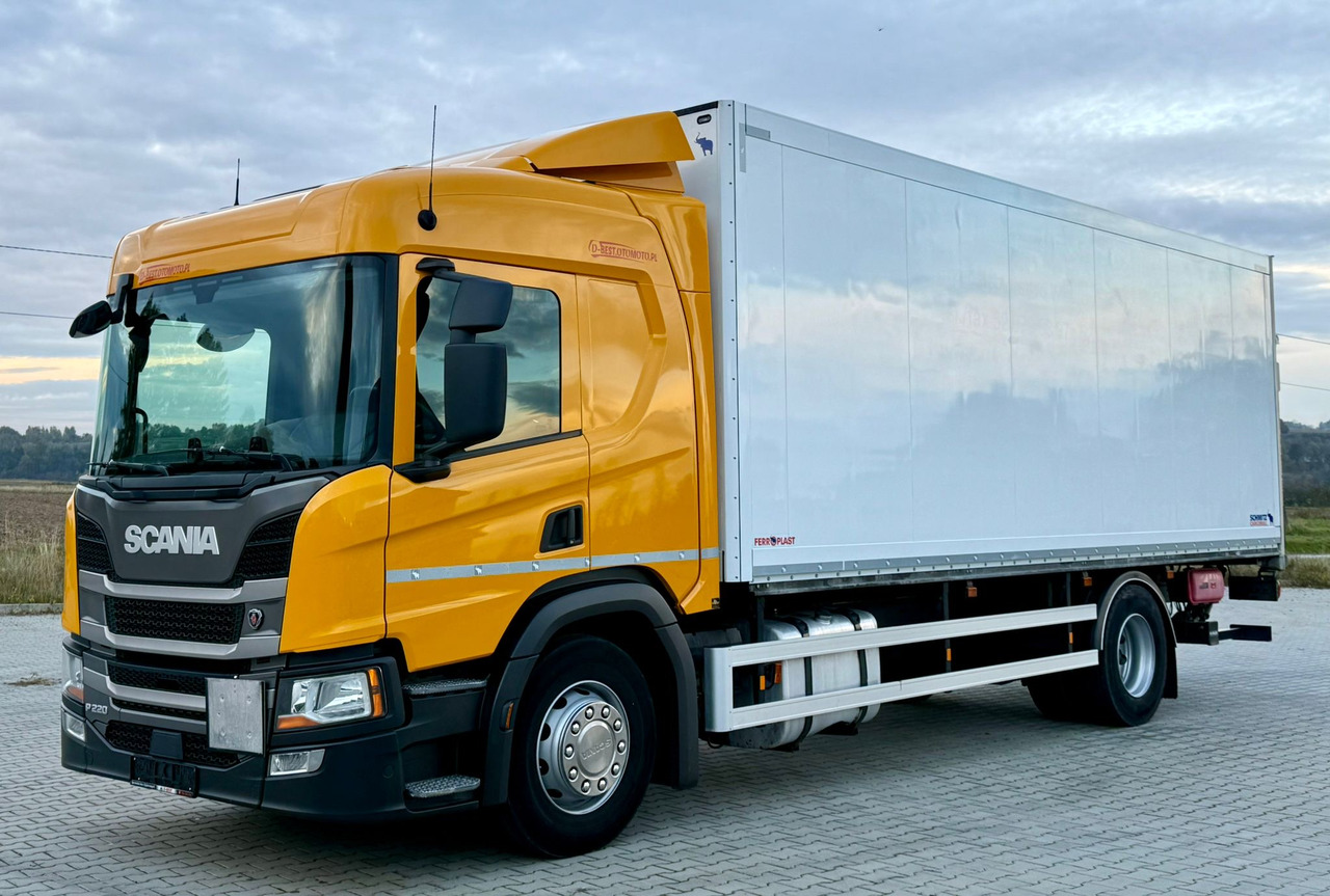 SCANIA P220 / IZOTERMA / WINDA / SCHMITZ / 18 PALET / SILNIK 6 / SYPIALKA / 2019 ROK / NISKI PRZEBIEG - Isotermisk lastbil: billede 2 SCANIA P220 / IZOTERMA / WINDA / SCHMITZ / 18 PALET / SILNIK 6 / SYPIALKA / 2019 ROK / NISKI PRZEBIEG - Isotermisk lastbil: billede 2