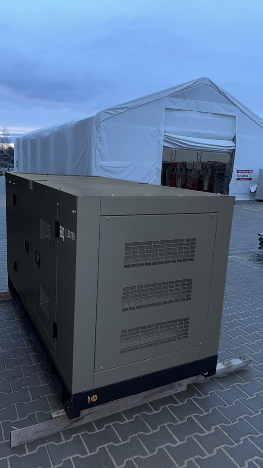 IVECO 30 kVA / 24 kW - Strømgenerator: billede 2 IVECO 30 kVA / 24 kW - Strømgenerator: billede 2