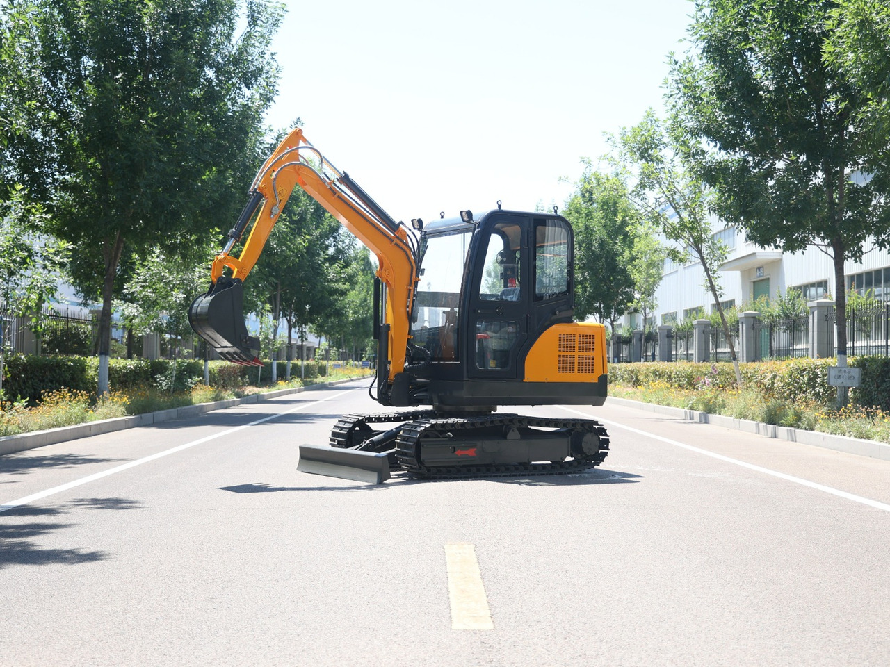 Müller Machinery Diesel Mini excavator 4 ton - Müller Machinery MB 40 - VKSH Xinchai  4D32 Series Motor - Minigravemaskine: billede 1 Müller Machinery Diesel Mini excavator 4 ton - Müller Machinery MB 40 - VKSH Xinchai  4D32 Series Motor - Minigravemaskine: billede 1