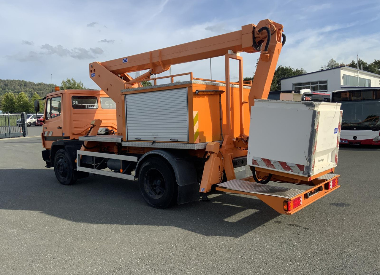 Mercedes-Benz 1117 - Lastbil med mandskabslift: billede 4 Mercedes-Benz 1117 - Lastbil med mandskabslift: billede 4