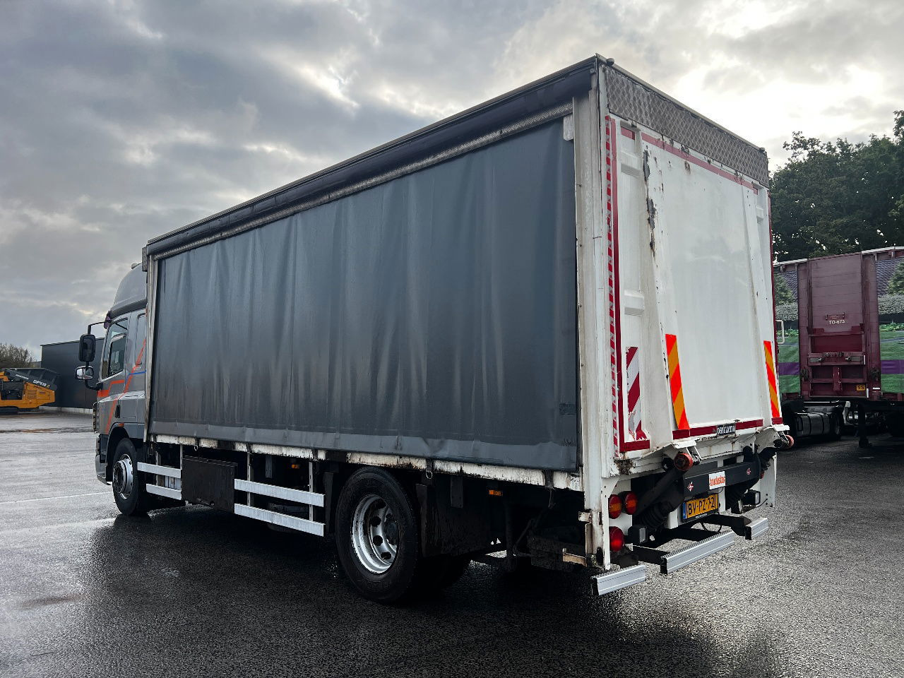 DAF CF 75.250 SC, Euro 5 - Lastbil med presenning: billede 4 DAF CF 75.250 SC, Euro 5 - Lastbil med presenning: billede 4