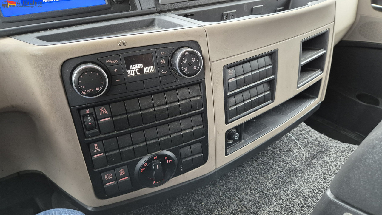 MAN 8.250 7,30 m Koffer, Navi, Topzustand - Varebil med kasse: billede 3 MAN 8.250 7,30 m Koffer, Navi, Topzustand - Varebil med kasse: billede 3