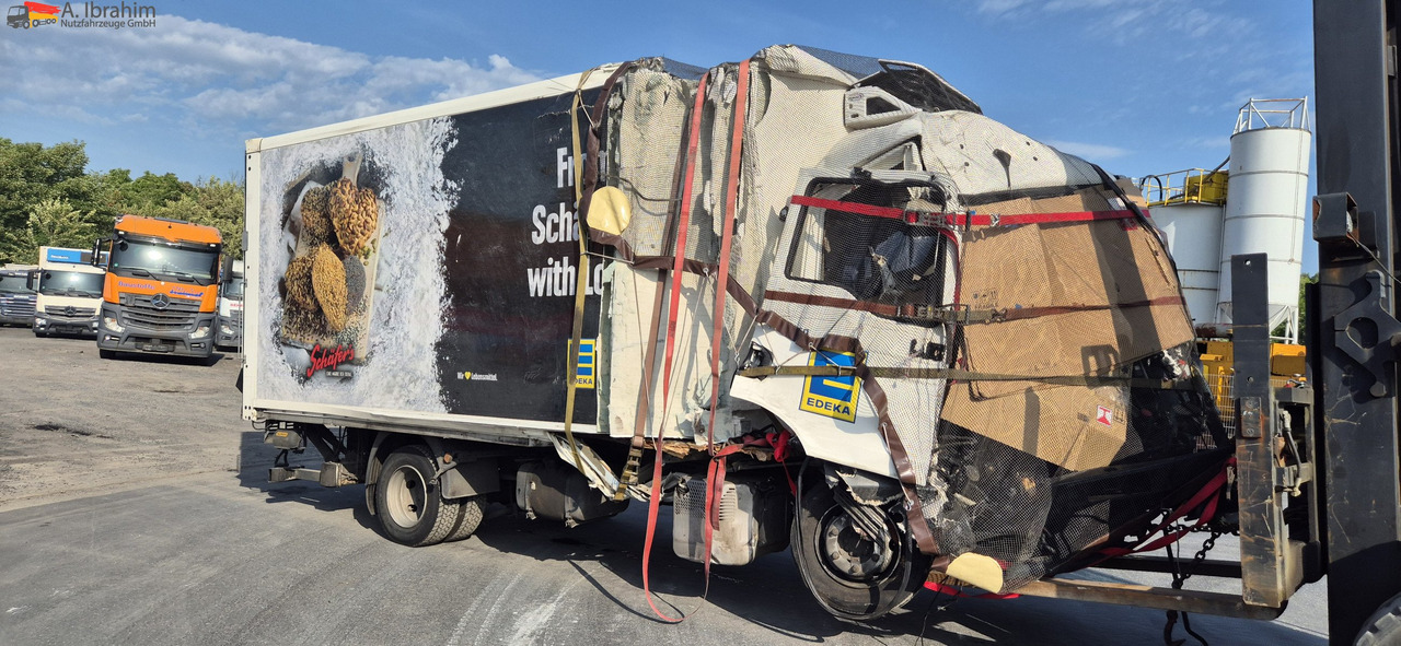 MAN TGL 8.160 4x2 Brotkoffer mit Kühlfach nicht fahrbereit ! nicht rollfähig - Kølebil: billede 1 MAN TGL 8.160 4x2 Brotkoffer mit Kühlfach nicht fahrbereit ! nicht rollfähig - Kølebil: billede 1
