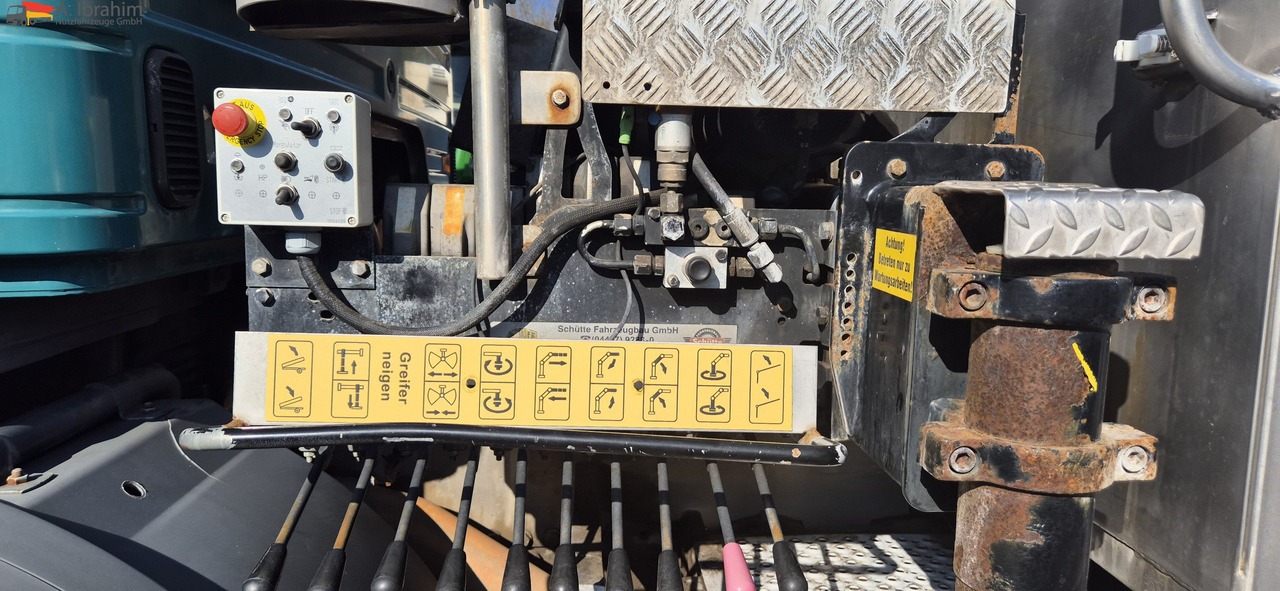 Mercedes-Benz 1824 Kipper Kran, Edelstahlaufbau Tierentsorgung - Tipvogn lastbil, Lastbil med kran: billede 2 Mercedes-Benz 1824 Kipper Kran, Edelstahlaufbau Tierentsorgung - Tipvogn lastbil, Lastbil med kran: billede 2