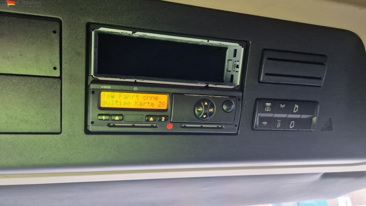 Mercedes-Benz 1845 Retarder Klima, Kühlschrank Edscha, Retarder, LBW, Zustand gut - Lastbil med presenning: billede 4 Mercedes-Benz 1845 Retarder Klima, Kühlschrank Edscha, Retarder, LBW, Zustand gut - Lastbil med presenning: billede 4