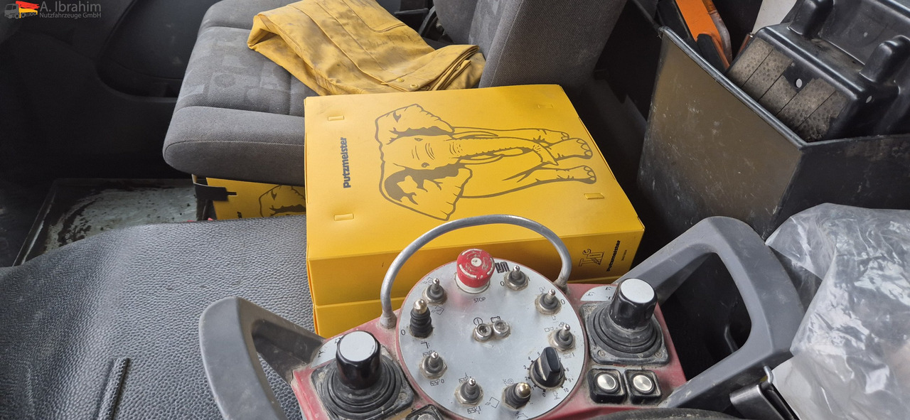 Leje en Mercedes-Benz 3241 PM 21-3   Liebherr 7 cbm PUMI Putzmeister Liebherr Mercedes-Benz 3241 PM 21-3   Liebherr 7 cbm PUMI Putzmeister Liebherr: billede 7