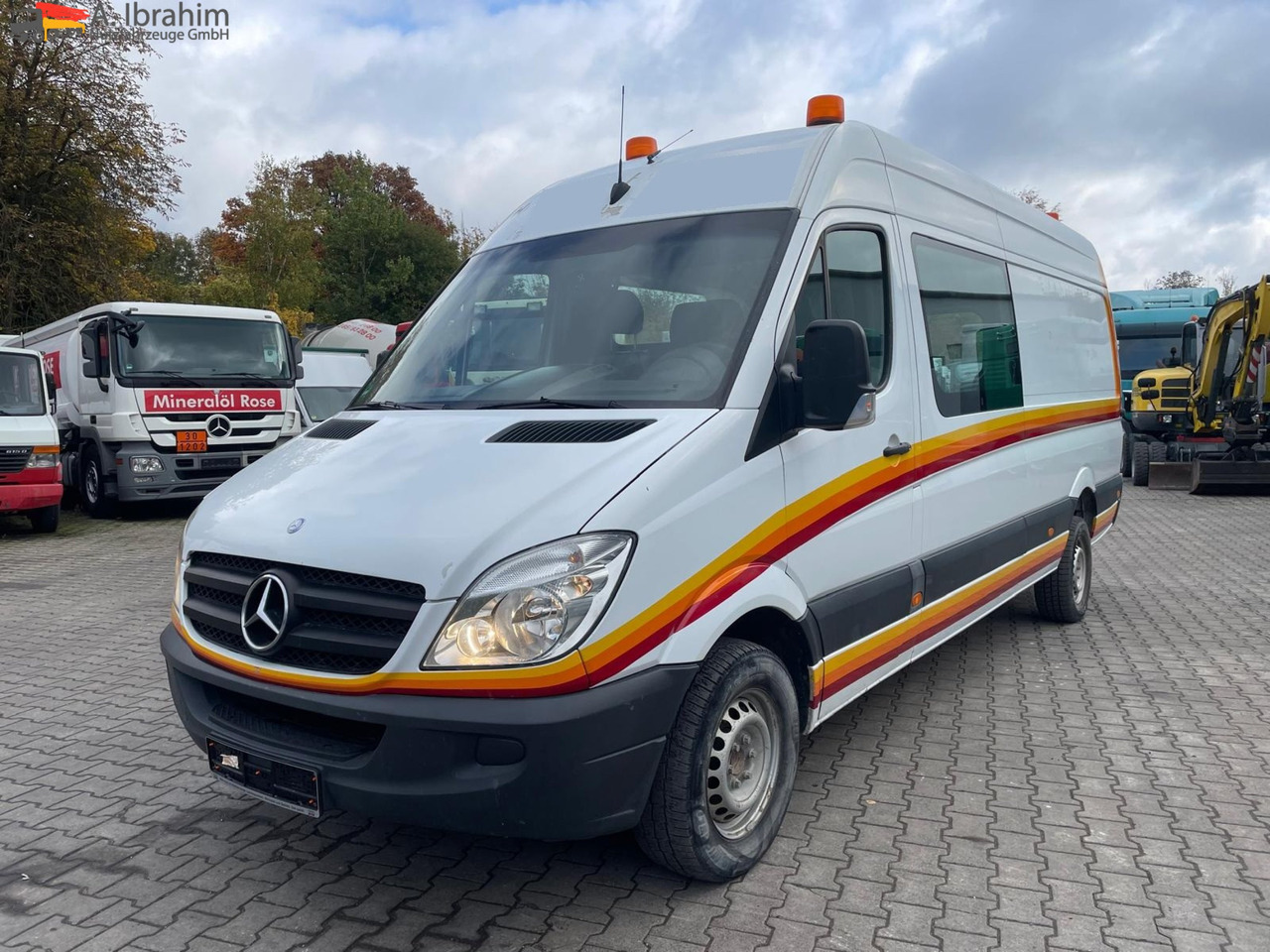 Mercedes-Benz Sprinter DB 319 CDI Geschlossen Kasten | 15 m³ | V6 | 4.5 m Radstand - Varevogn: billede 1 Mercedes-Benz Sprinter DB 319 CDI Geschlossen Kasten | 15 m³ | V6 | 4.5 m Radstand - Varevogn: billede 1