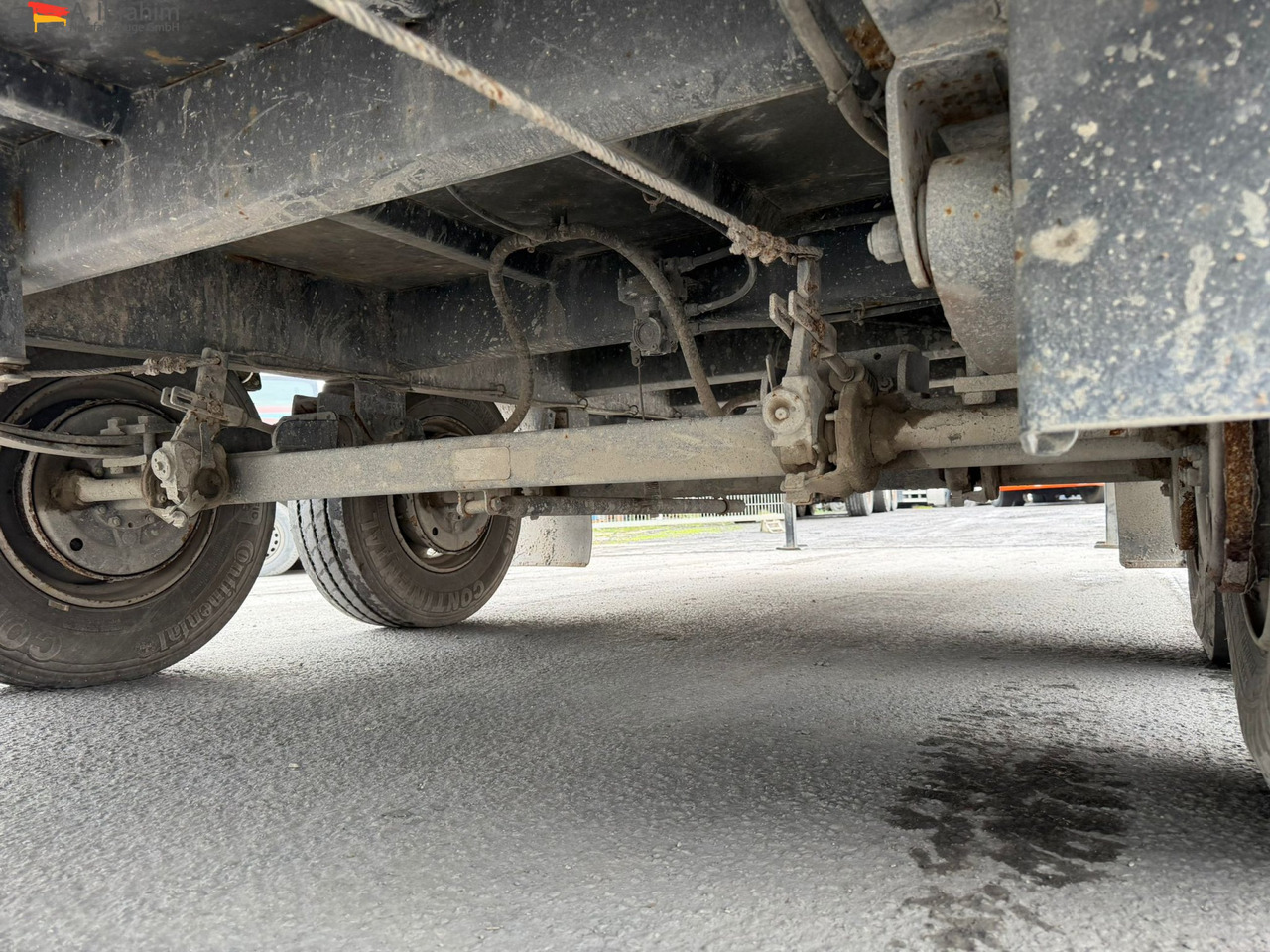 Nedbygget platform påhængsvogn til transportering tungemaskiner Obermaier TUE110 SDAH Tieflader | | Trommelbremse | Rampen | 7.2 Plattform | Stützfuß vorne: billede 7