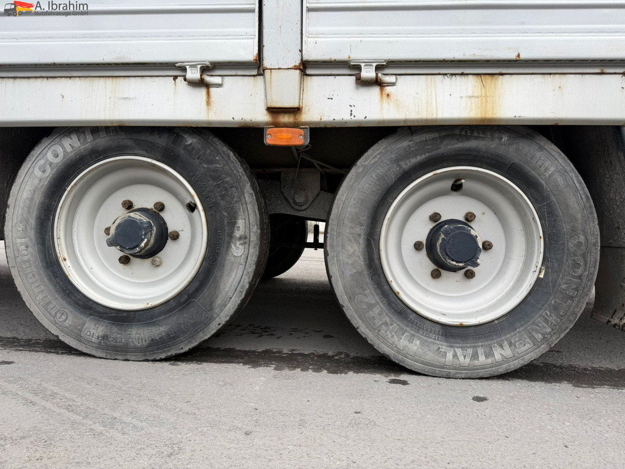 Obermaier TUE110 SDAH Tieflader | | Trommelbremse | Rampen | 7.2 Plattform | Stützfuß vorne - Nedbygget platform påhængsvogn: billede 3 Obermaier TUE110 SDAH Tieflader | | Trommelbremse | Rampen | 7.2 Plattform | Stützfuß vorne - Nedbygget platform påhængsvogn: billede 3