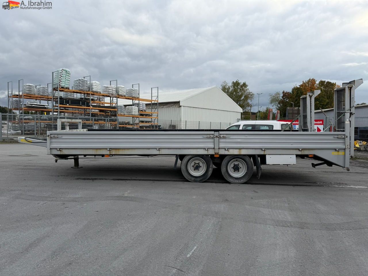 Nedbygget platform påhængsvogn til transportering tungemaskiner Obermaier TUE110 SDAH Tieflader | | Trommelbremse | Rampen | 7.2 Plattform | Stützfuß vorne: billede 15