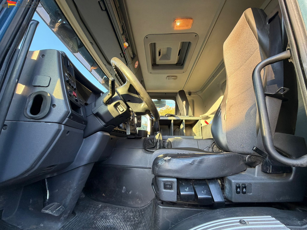 Scania B4X2 Edelstahlkipper für Tierkörperbeseitigung Kran MKG - Affaldsmaskine: billede 2 Scania B4X2 Edelstahlkipper für Tierkörperbeseitigung Kran MKG - Affaldsmaskine: billede 2