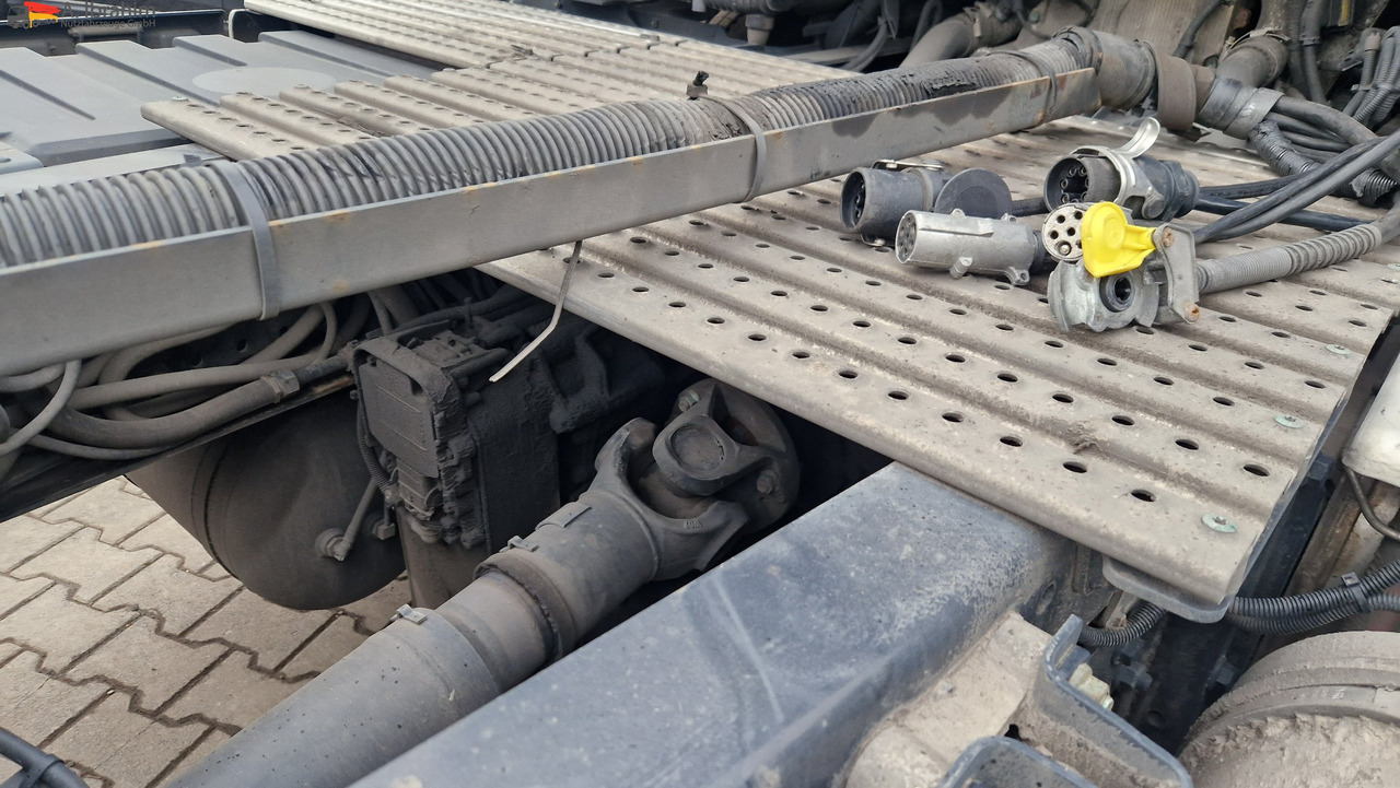 Trækker MAN 18.400 TGX Flachdach Retarder, Klima, 1 Bett, Kühlschrank: billede 15