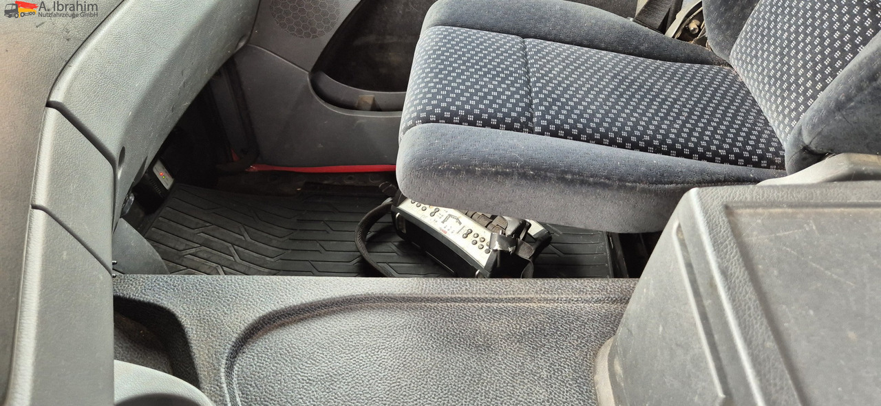 Mercedes-Benz 1841 Kran HIAB 166Bj. 2016 Funk FB ,mp3 - Trækker: billede 5 Mercedes-Benz 1841 Kran HIAB 166Bj. 2016 Funk FB ,mp3 - Trækker: billede 5