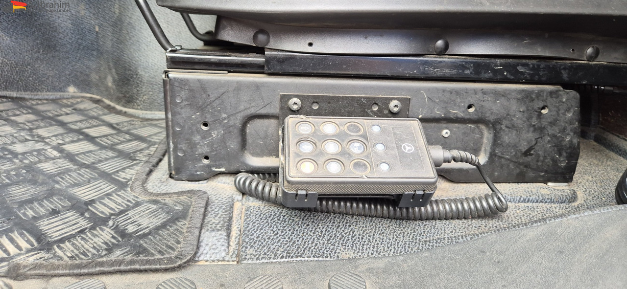 Mercedes-Benz 1841 Kran HIAB 166Bj. 2016 Funk FB ,mp3 - Trækker: billede 4 Mercedes-Benz 1841 Kran HIAB 166Bj. 2016 Funk FB ,mp3 - Trækker: billede 4