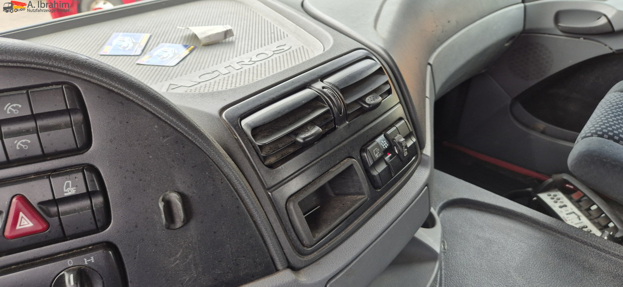 Mercedes-Benz 1841 Kran HIAB 166Bj. 2016 Funk FB ,mp3 - Trækker: billede 2 Mercedes-Benz 1841 Kran HIAB 166Bj. 2016 Funk FB ,mp3 - Trækker: billede 2