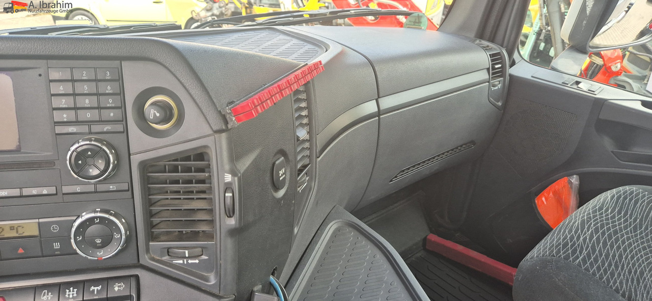 Mercedes-Benz DB 1842H 4x4 Hydrodrive Scheckheft bei Mercedes - Trækker: billede 2 Mercedes-Benz DB 1842H 4x4 Hydrodrive Scheckheft bei Mercedes - Trækker: billede 2