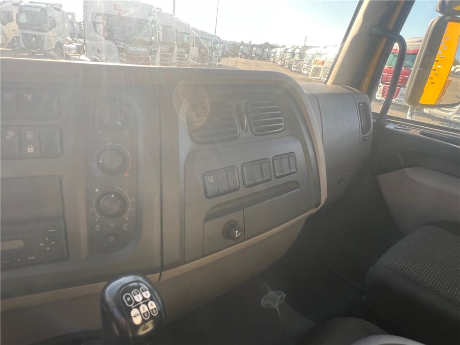 Lastbil med lad DAF LF 310: billede 20