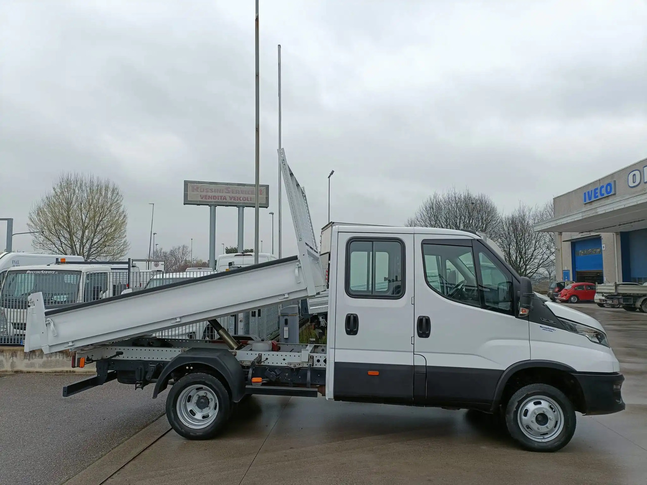 IVECO DAILY 35C14 DOPPIA CABINA RIBALTABILE 2.3 - Ladbil med tip: billede 3 IVECO DAILY 35C14 DOPPIA CABINA RIBALTABILE 2.3 - Ladbil med tip: billede 3