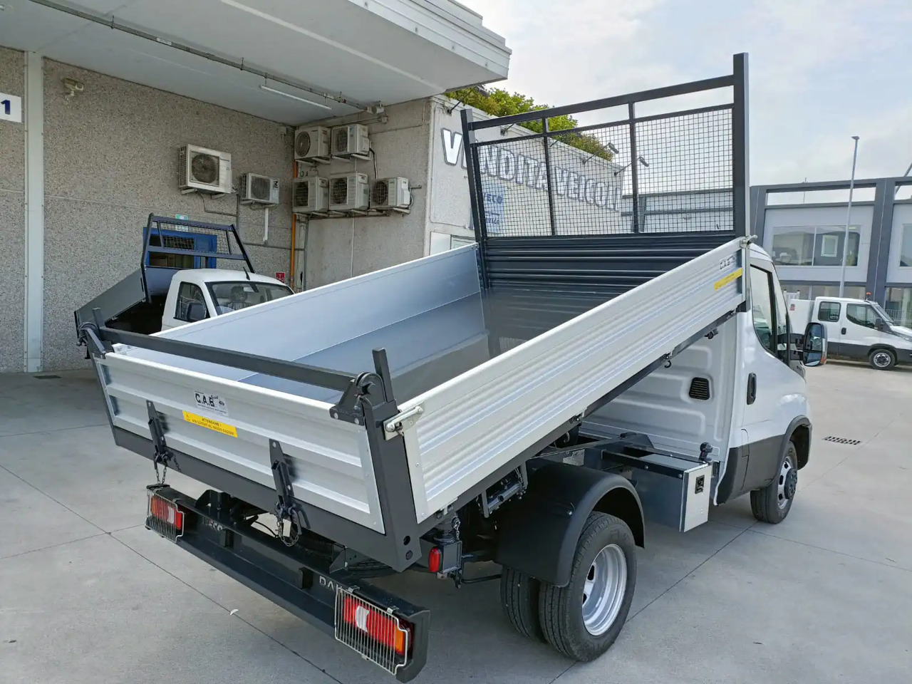 IVECO DAILY 35C16 3000 cc KM 0 - Ladbil med tip: billede 5 IVECO DAILY 35C16 3000 cc KM 0 - Ladbil med tip: billede 5