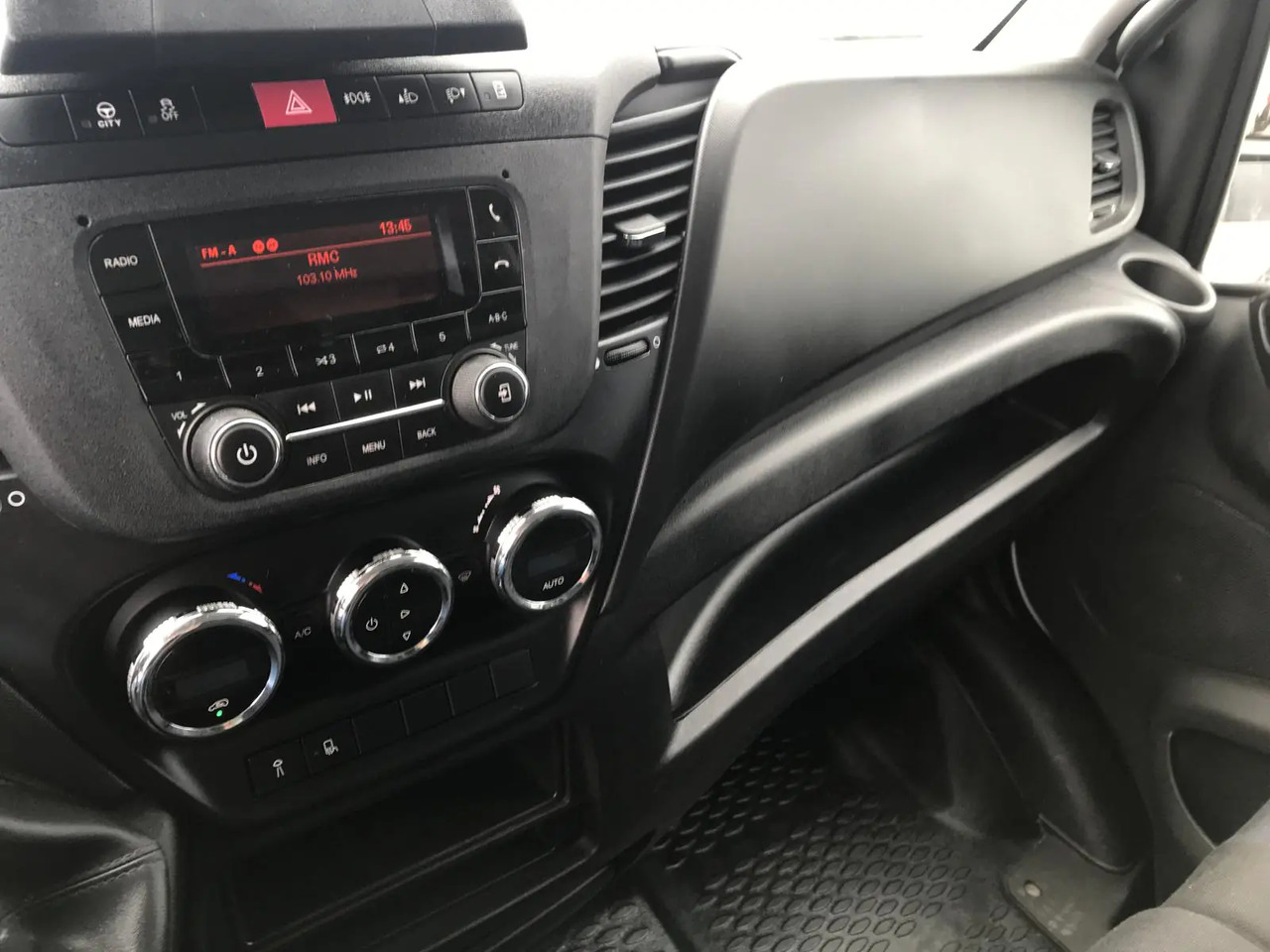 IVECO DAILY 35C16 CC 3000 - Varebil med presenning: billede 5 IVECO DAILY 35C16 CC 3000 - Varebil med presenning: billede 5