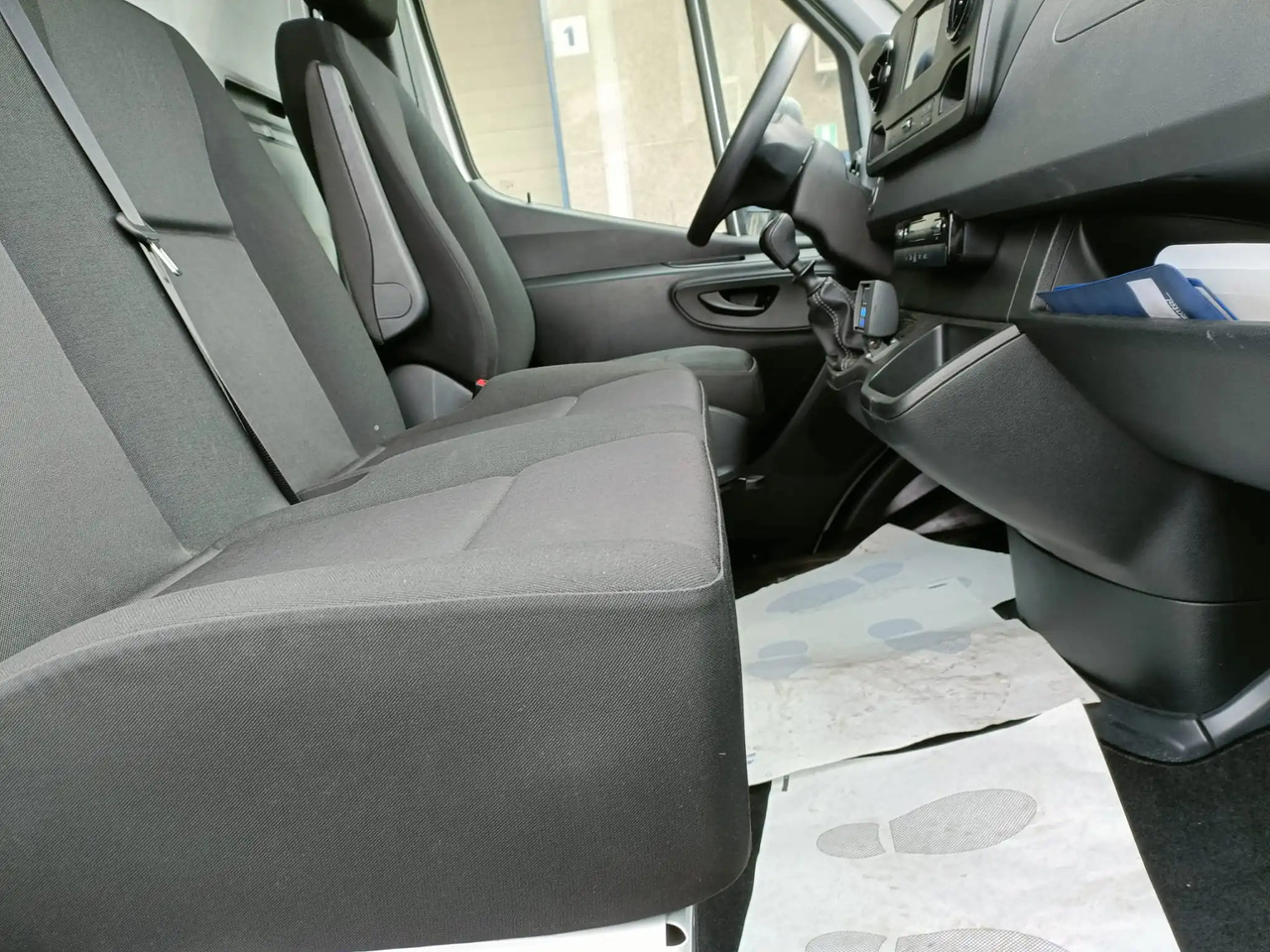 Kølebil MERCEDES BENZ SPRINTER 415 150 CV: billede 10 Kølebil MERCEDES BENZ SPRINTER 415 150 CV: billede 10