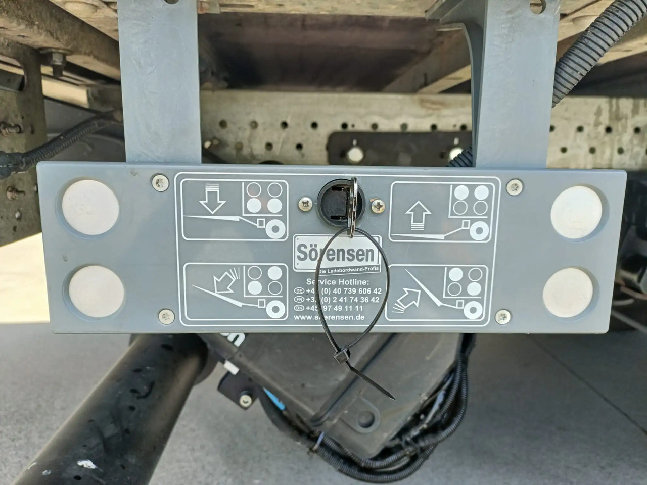 SPONDA IDRAULICA BATTENTE SORENSEN 750KG - Læssebagsmæk: billede 3 SPONDA IDRAULICA BATTENTE SORENSEN 750KG - Læssebagsmæk: billede 3