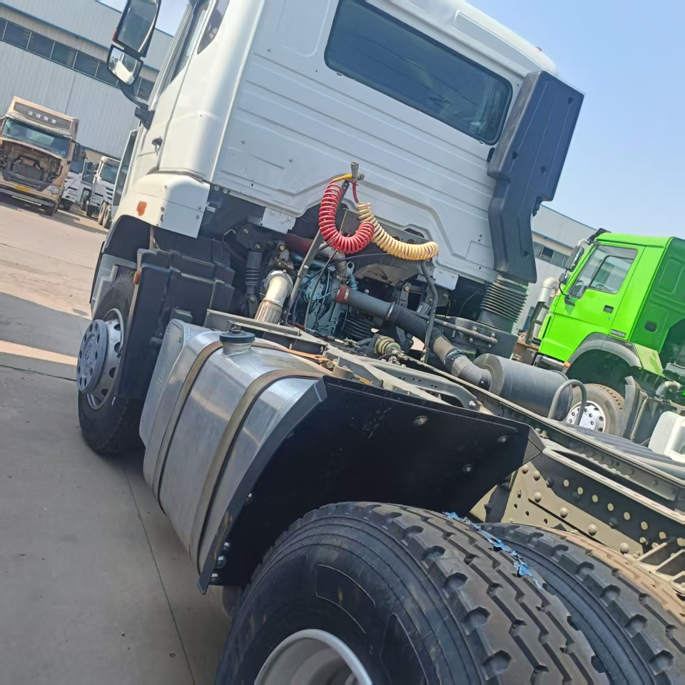 Ny Trækker HOWO 6x4: billede 6 Ny Trækker HOWO 6x4: billede 6