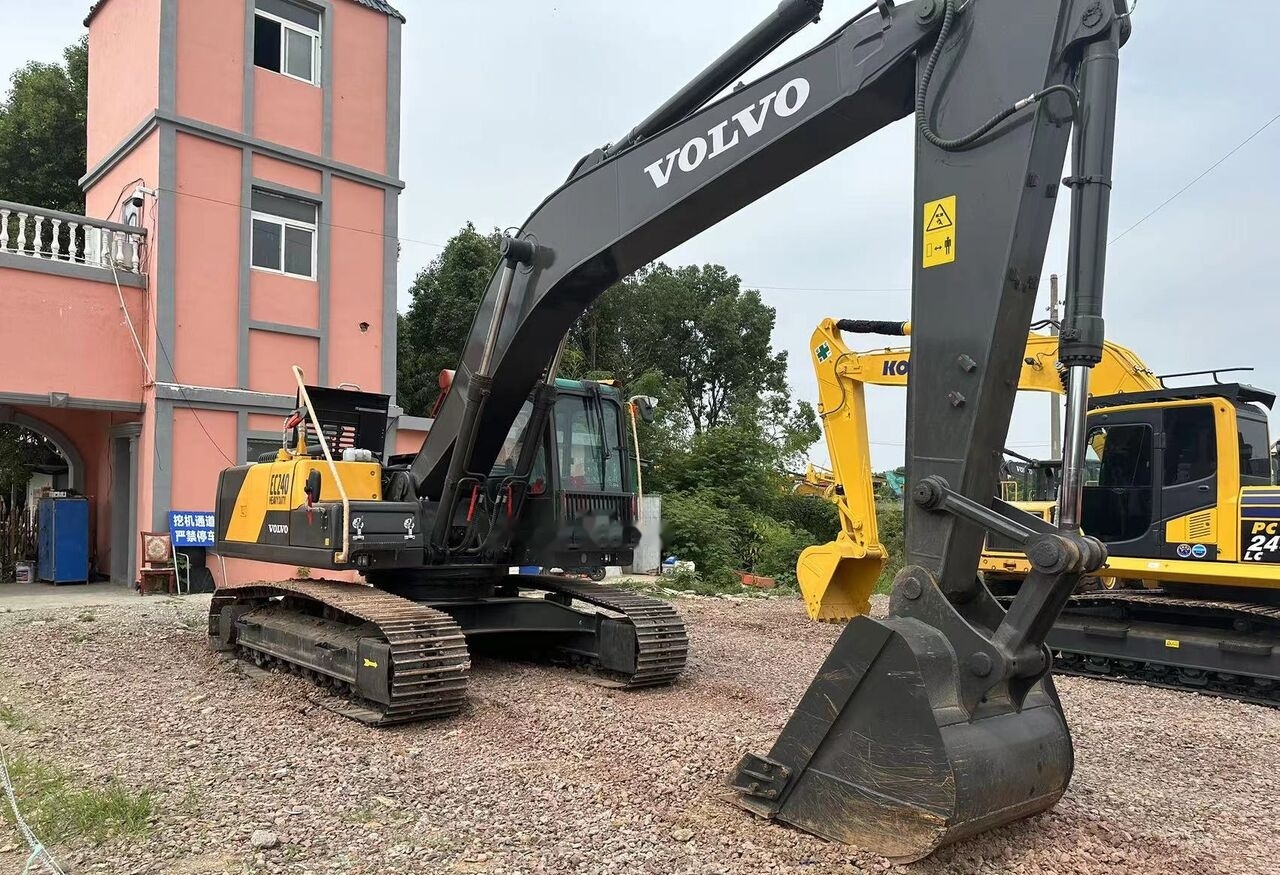 Volvo EC240 - Bæltegravemaskine: billede 2 Volvo EC240 - Bæltegravemaskine: billede 2