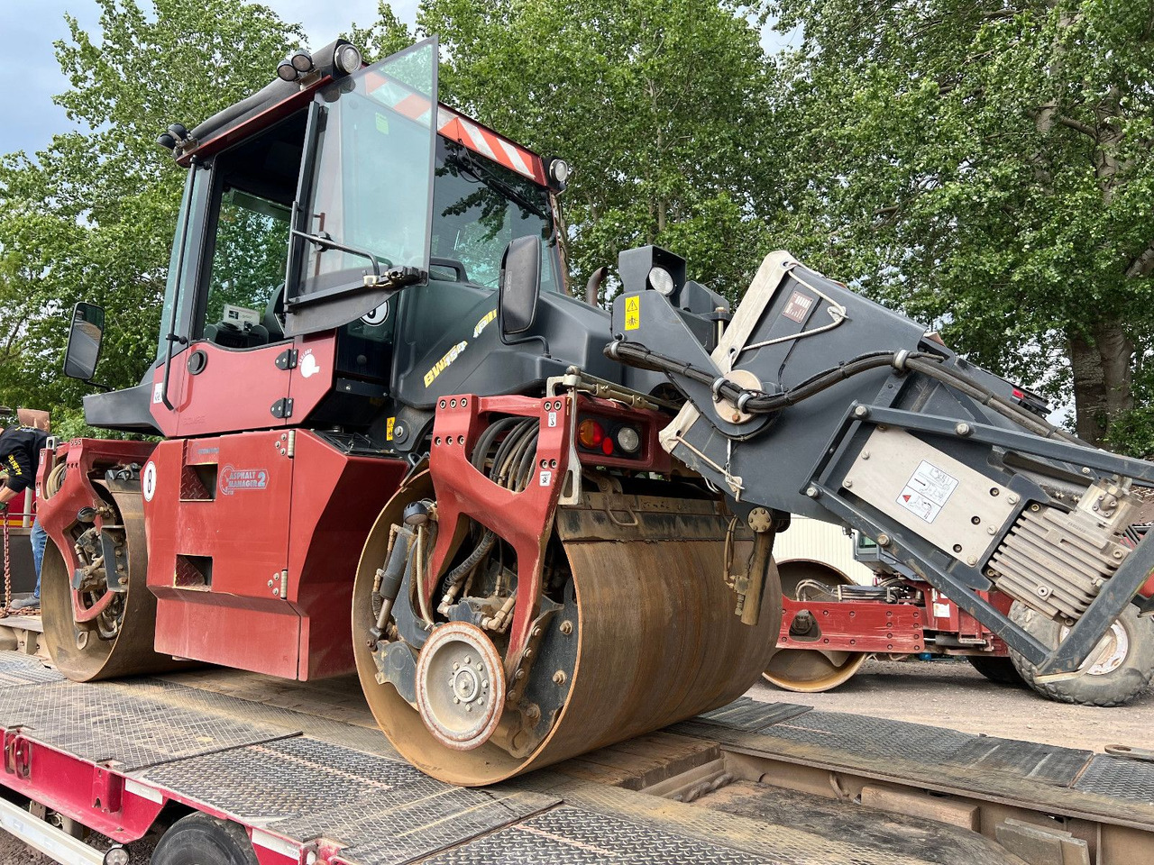BOMAG BW 154 AP-4 AM mit Splitstreuer - Vejtromle: billede 1 BOMAG BW 154 AP-4 AM mit Splitstreuer - Vejtromle: billede 1