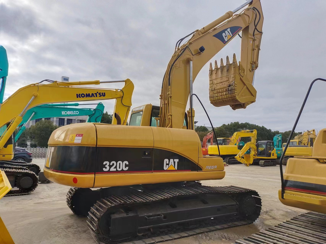 CATERPILLAR 320C - Bæltegravemaskine: billede 1 CATERPILLAR 320C - Bæltegravemaskine: billede 1
