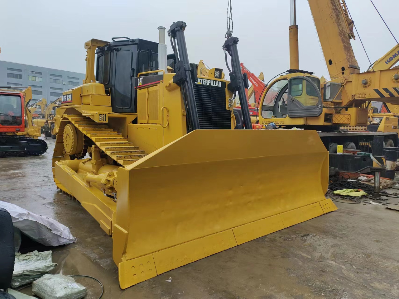 CATERPILLAR D7R - Bulldozer: billede 1 CATERPILLAR D7R - Bulldozer: billede 1