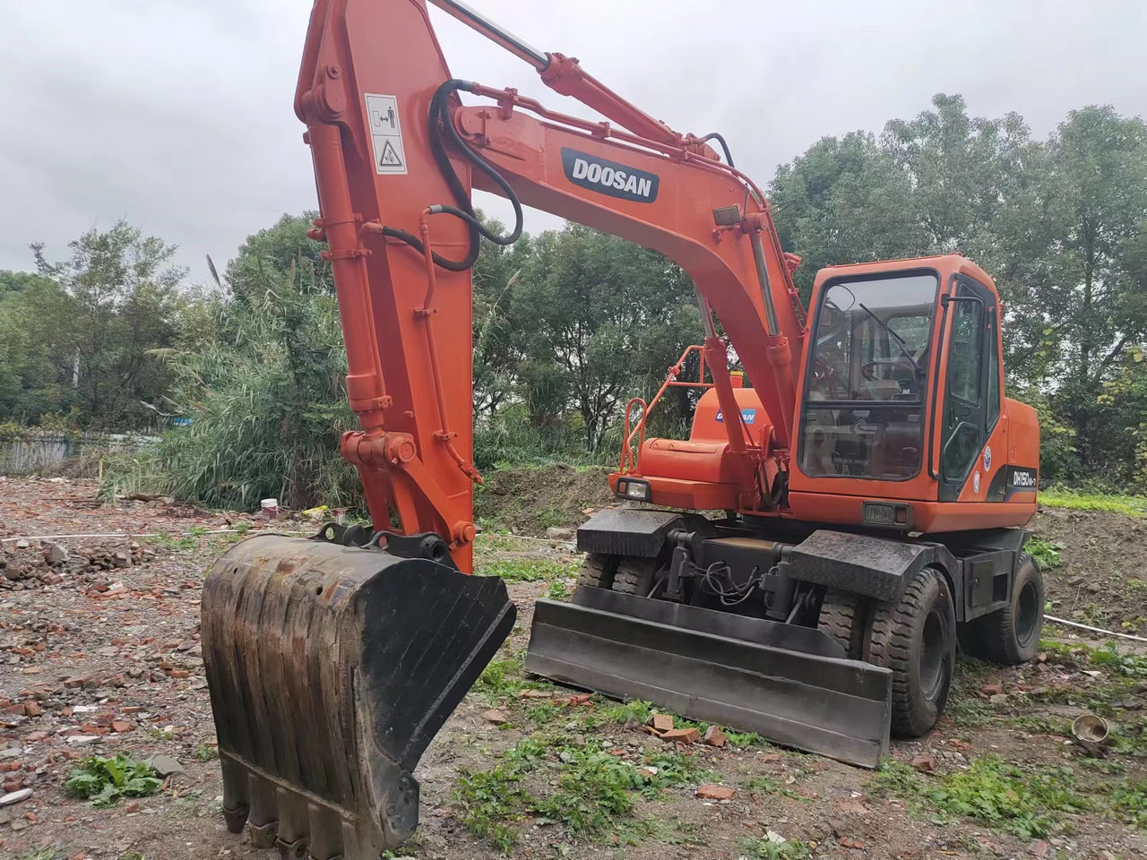 DOOSAN DH150W-7 - Hjulgravemaskine: billede 2 DOOSAN DH150W-7 - Hjulgravemaskine: billede 2
