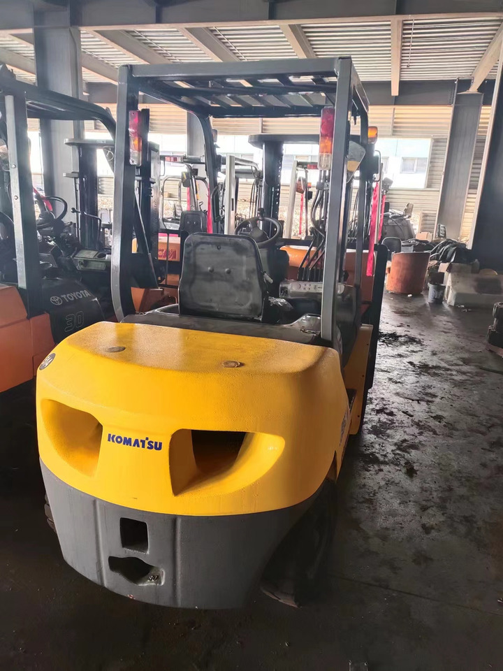 KOMATSU FD30T-17 - Diesel gaffeltruck: billede 4 KOMATSU FD30T-17 - Diesel gaffeltruck: billede 4