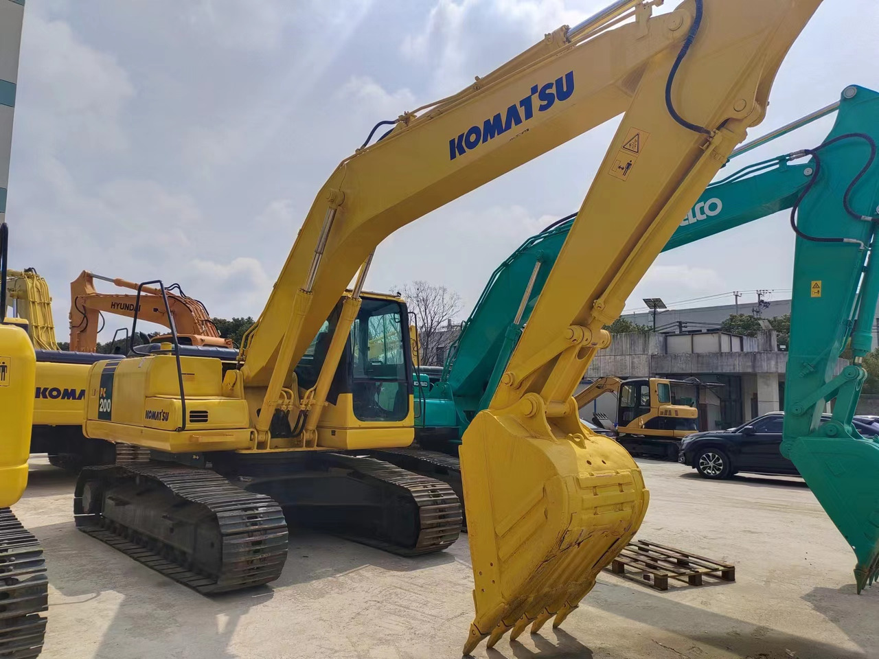 KOMATSU PC200-7 - Bæltegravemaskine: billede 1 KOMATSU PC200-7 - Bæltegravemaskine: billede 1