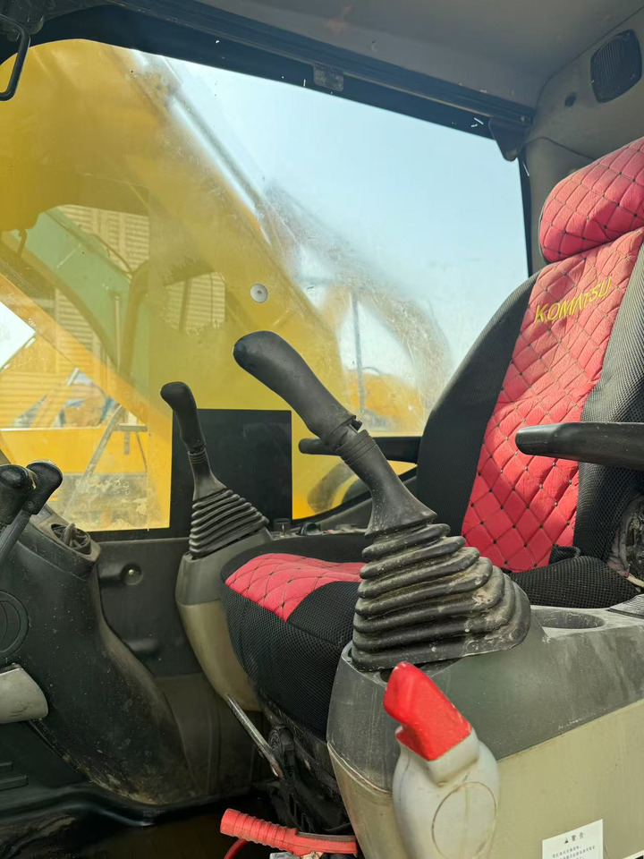 KOMATSU PC200-8 - Bæltegravemaskine: billede 4 KOMATSU PC200-8 - Bæltegravemaskine: billede 4